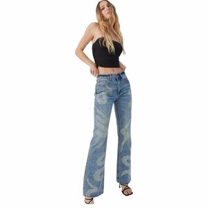 Stylish UO BDG Mid rise 90’s Bootcut Bling Blue Jeans size 26